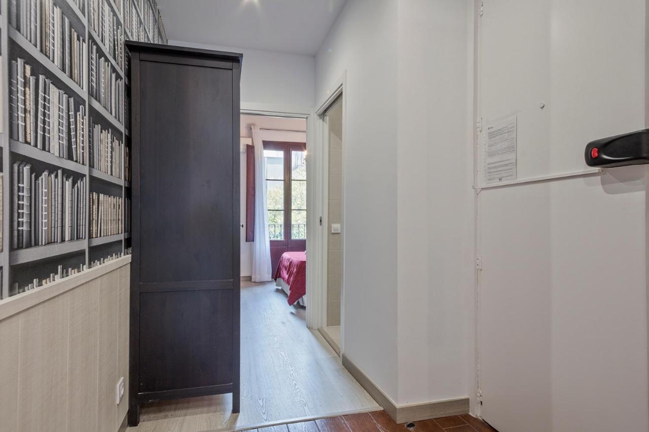 Alcam Books Apartment Барселона Екстериор снимка