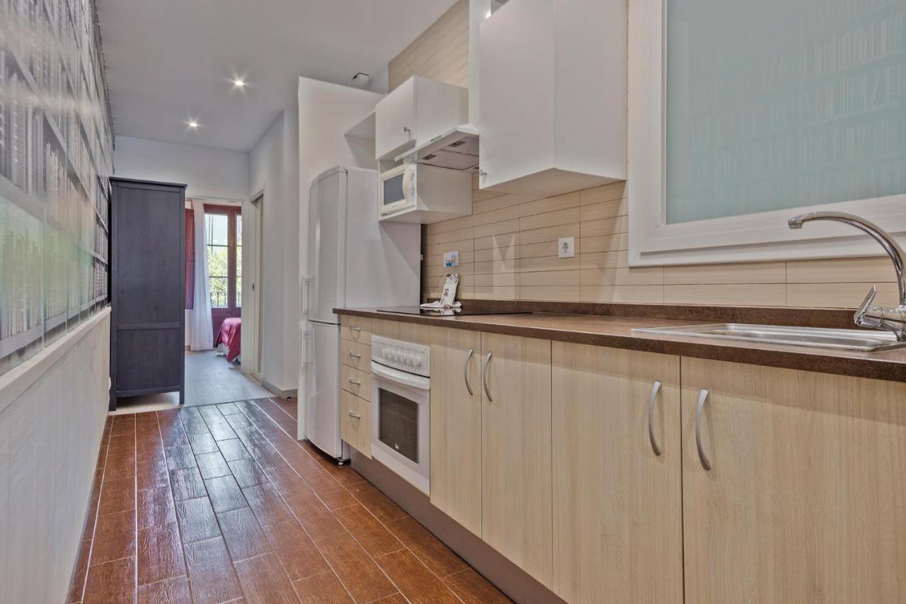 Alcam Books Apartment Барселона Екстериор снимка