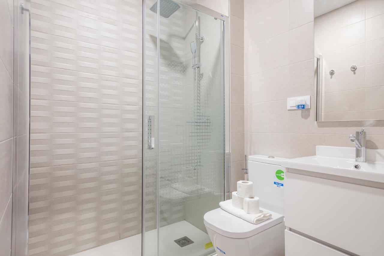 Alcam Books Apartment Барселона Екстериор снимка