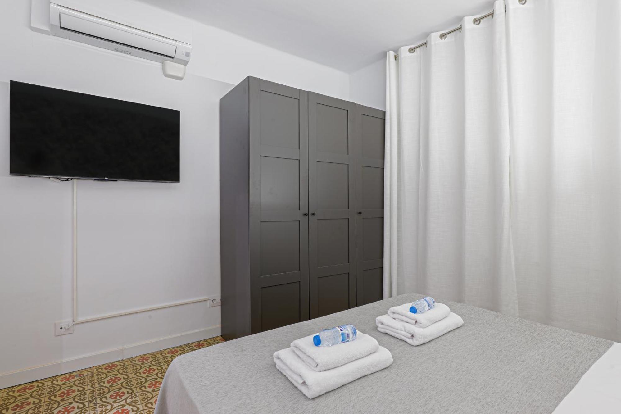 Alcam Books Apartment Барселона Екстериор снимка