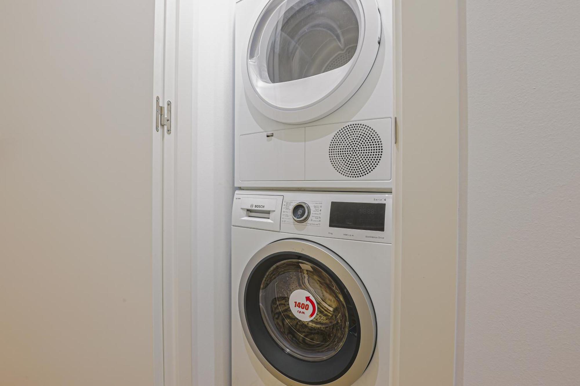 Alcam Books Apartment Барселона Екстериор снимка